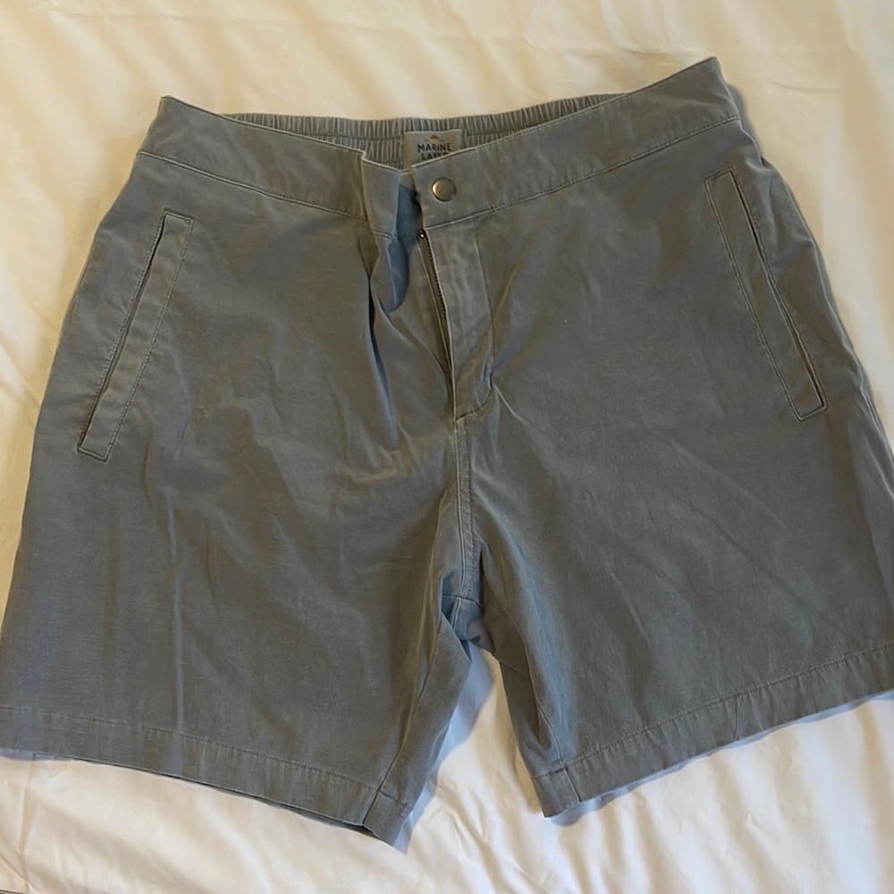 Marine layers men’s shorts in grey, size medium